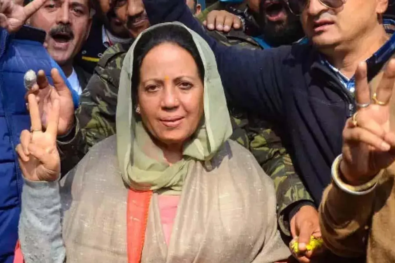 কেন বার বার হিমাচলে যেতেন প্রধানমন্ত্রী? স্পষ্ট করলেন কংগ্রেস প্রধান