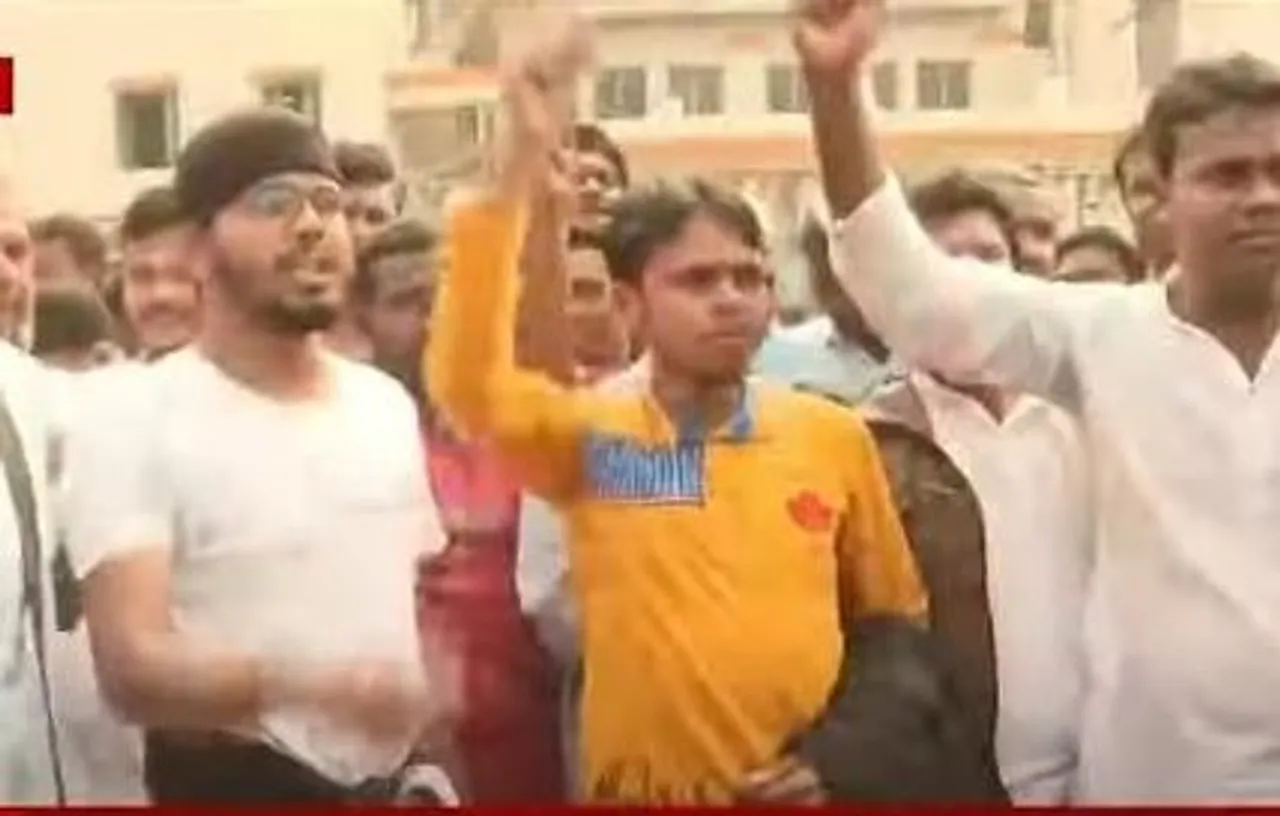 শিয়ালদা থেকে শুরু হল নাগরিক মঞ্চের মিছিল