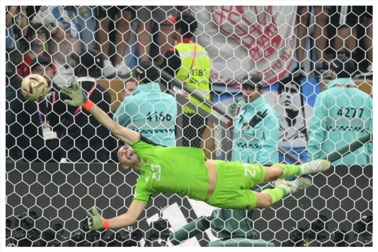 অলিভার কান-বুফোঁদের সঙ্গে 'গোল্ডেন' লিস্টে মার্টিনেজ