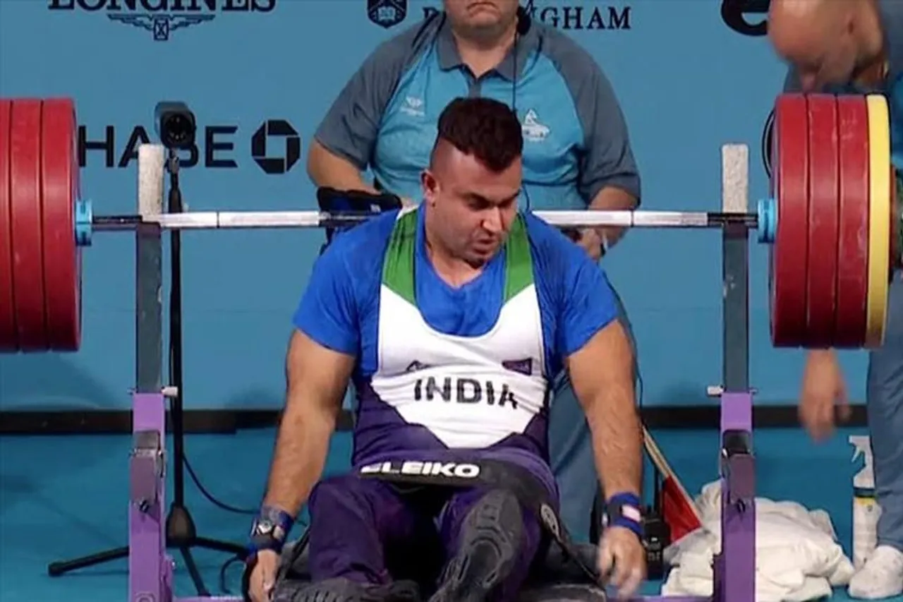 পোলিয়ো আক্রান্ত সুধীরের হাত ধরে এল সোনা