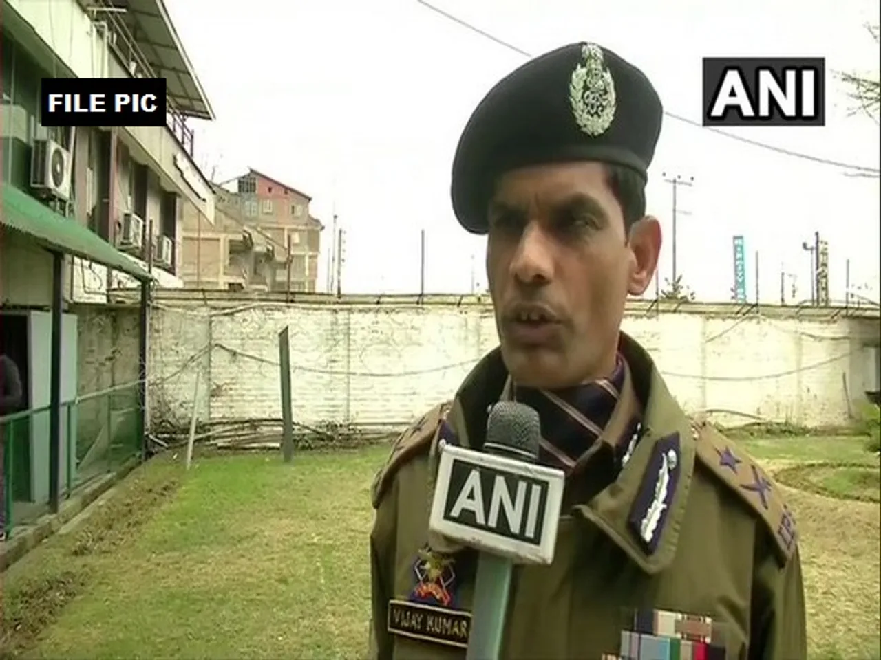 উপত্যকায় নিকেশ ২ জঙ্গি