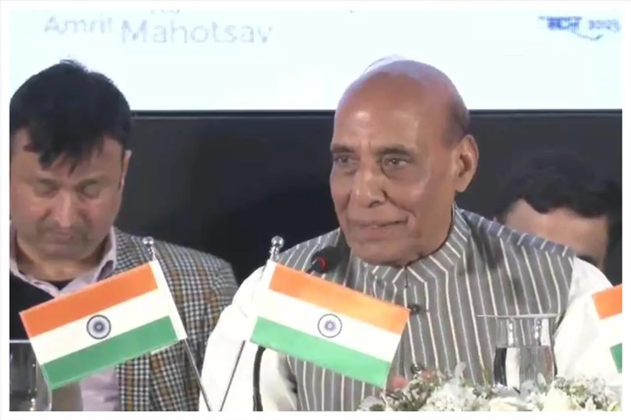 ভারতেই তৈরি হবে তেজসের ইঞ্জিন: রাজনাথ সিং