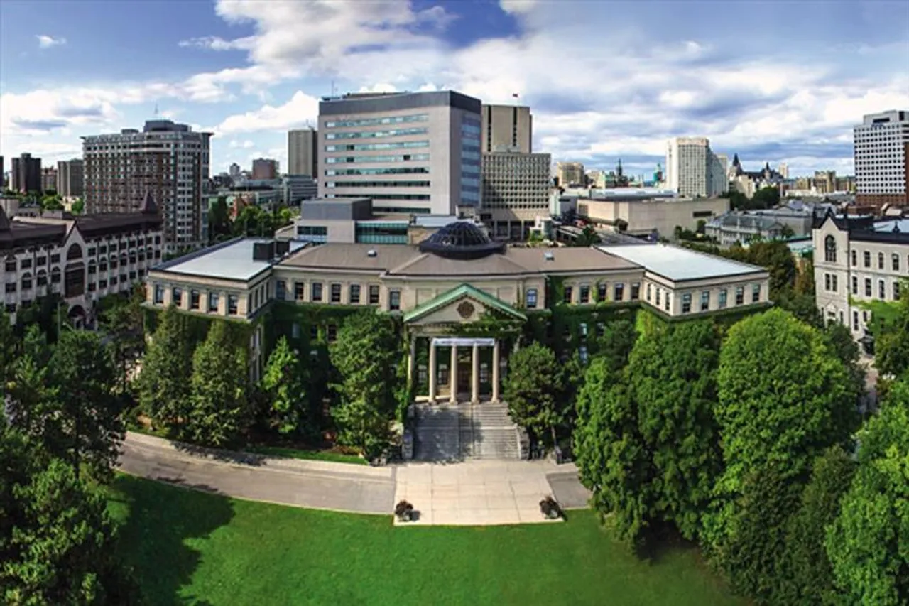 মনোরম পরিবেশে শিক্ষার জন্য সেরা এই বিশ্ববিদ্যালয়