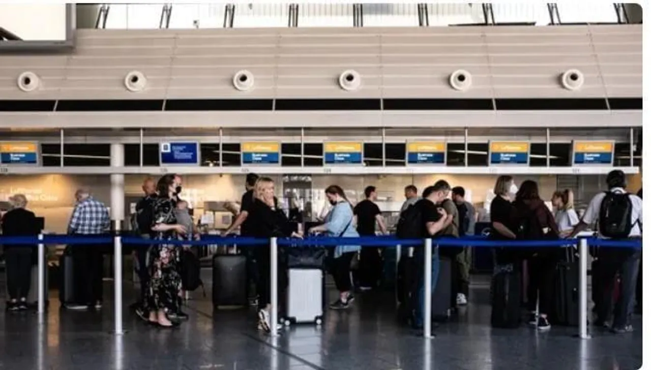 ভ্রমণে কোভিড নিষেধাজ্ঞা তুলে নিল সৌদি