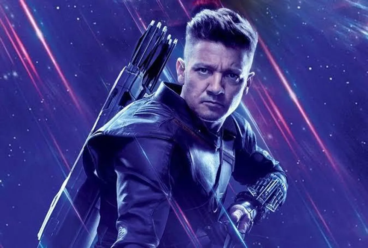 ভারত সফরে ক্রিকেটে মাতলেন অ্যাভেঞ্জার্স তারকা জেরেমি রেনার