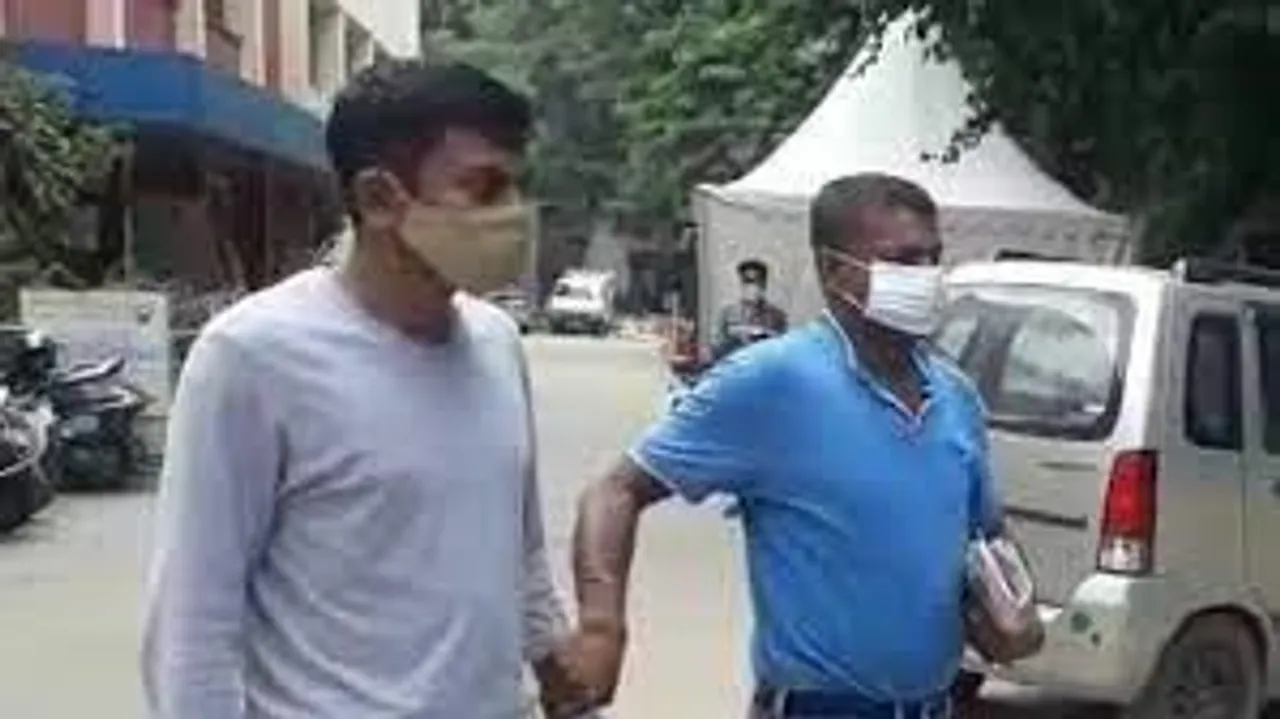 হাওড়ায় নিয়ে আসা হল প্রতারণায় অভিযুক্ত শুভদীপ বন্দ্যোপাধ্যায়কে