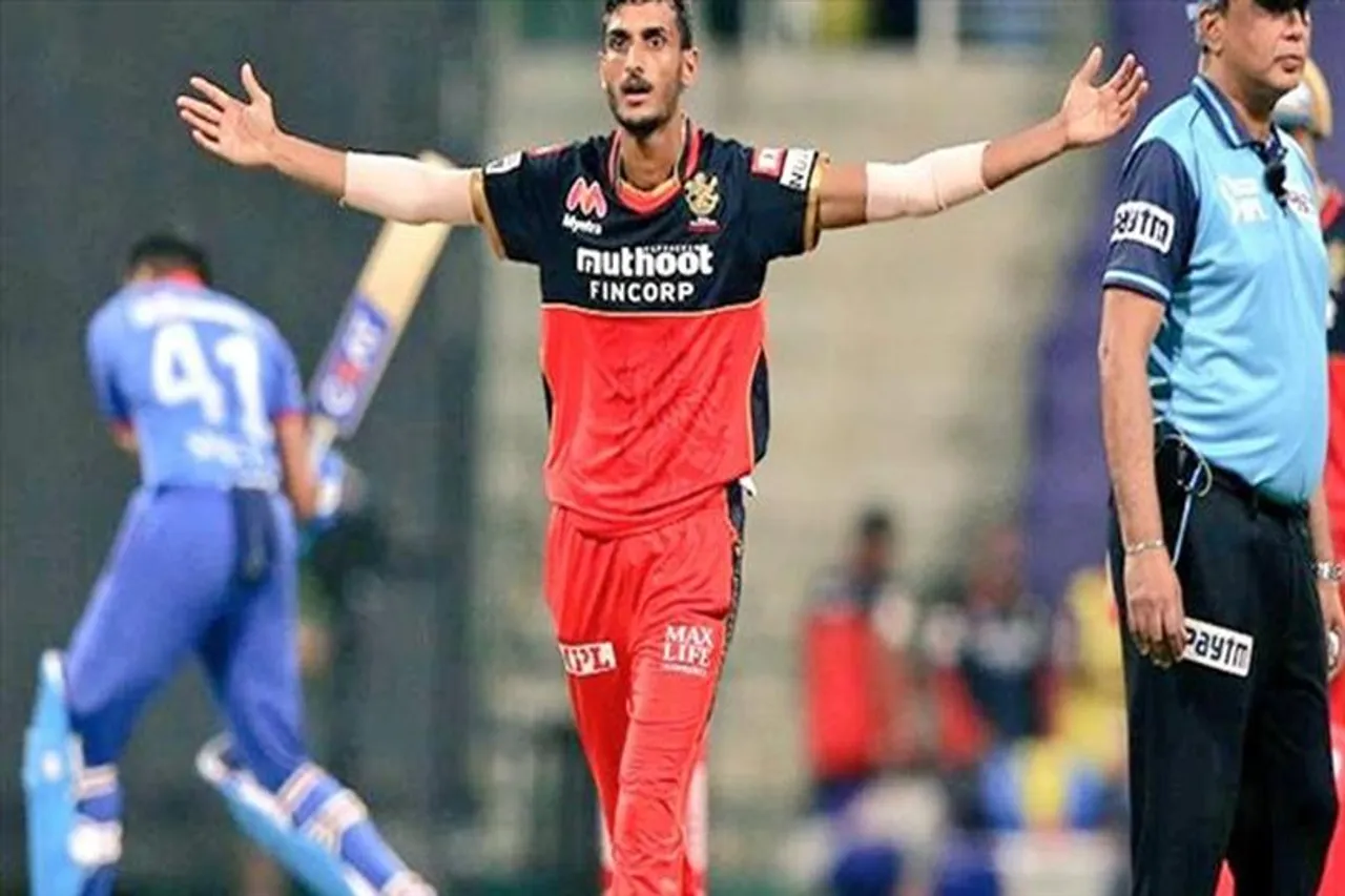 অভিষেক ম্যাচেই উইকেট পেলেন শাহবাজ