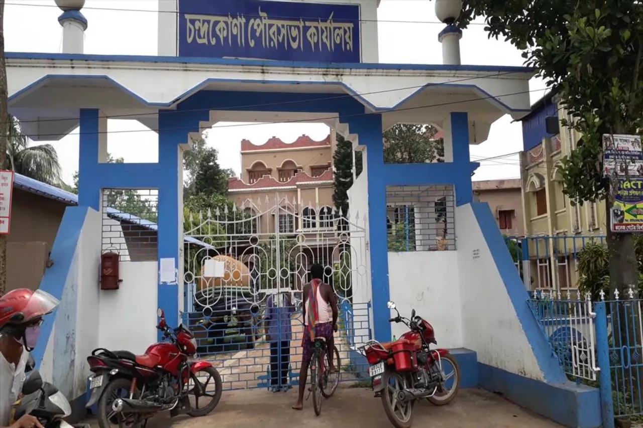 এক নজরে দেখে নিন চন্দ্রকোনা পৌরসভার জয়ী প্রার্থীদের তালিকা