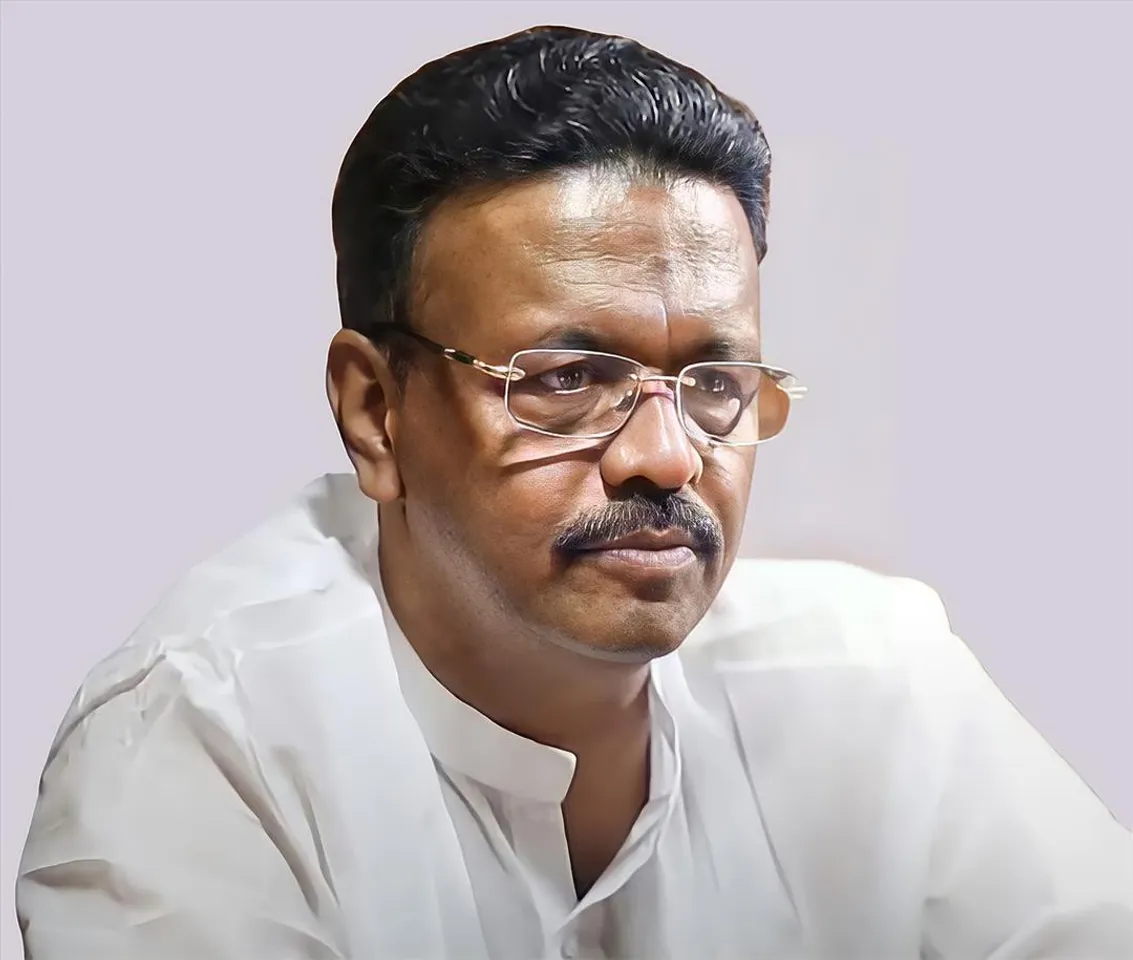 মেট্রো কর্তৃপক্ষের বিরুদ্ধে সরব ফিরহাদ