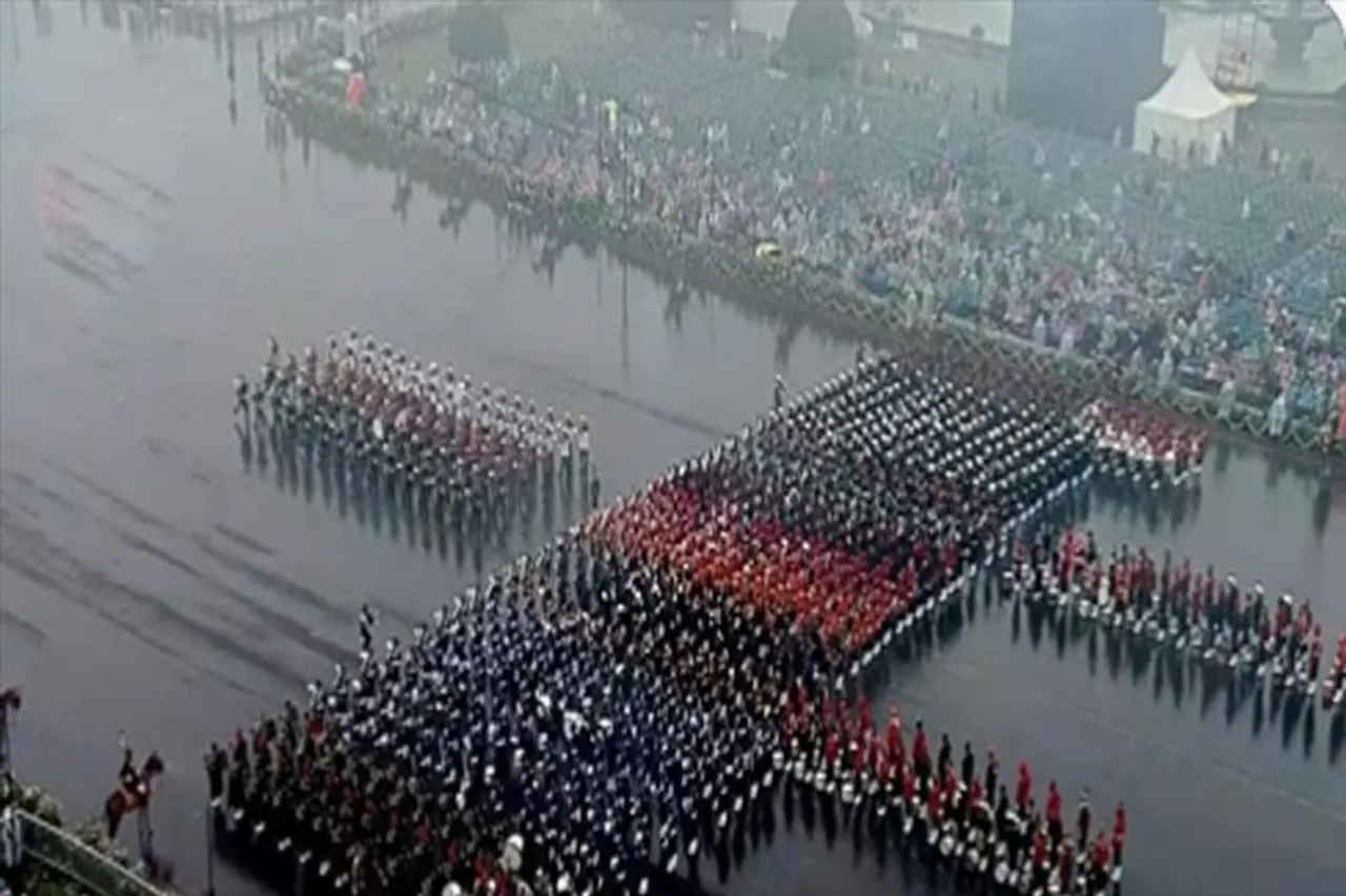 বিজয় চৌকে শুরু হল 'বিটিং দ্য রিট্রিট' অনুষ্ঠান
