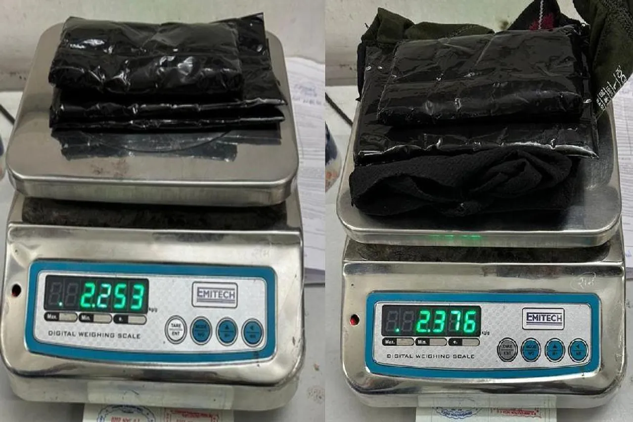 দিল্লি বিমানবন্দরে ৪.৫ কেজি সোনা উদ্ধার