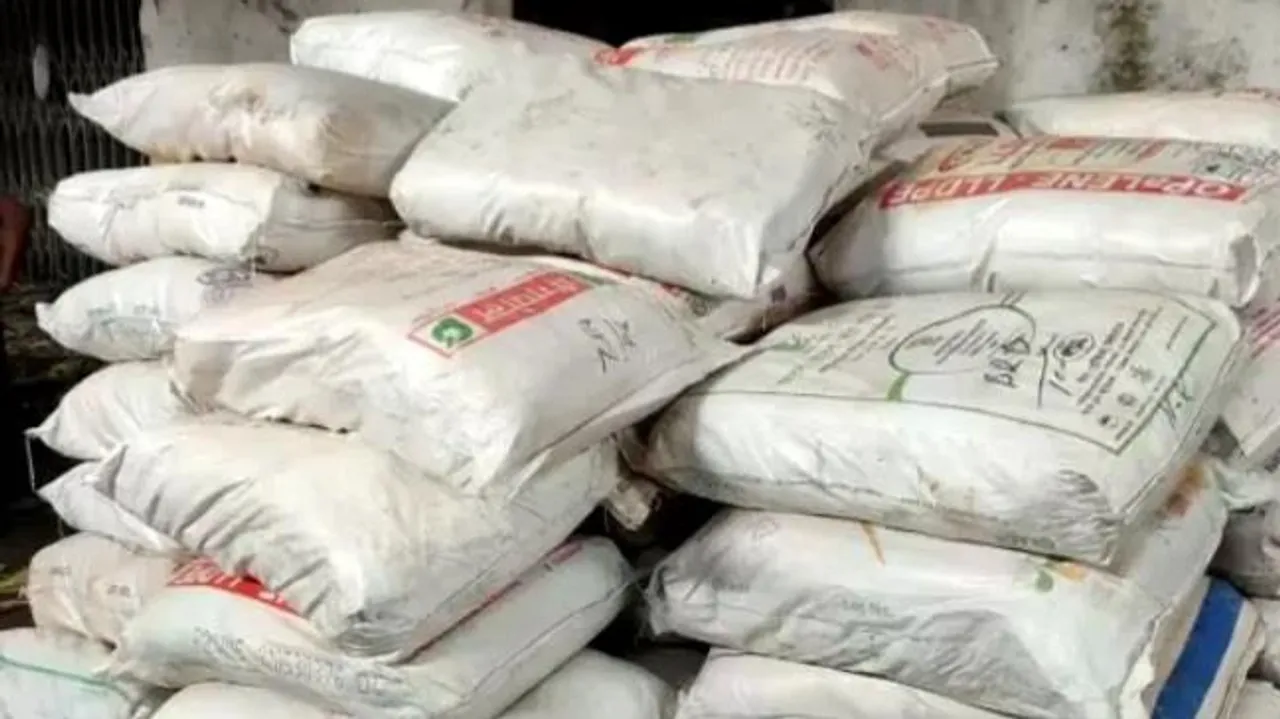 শিলিগুড়িতে ১০ টন নিষিদ্ধ প্লাস্টিক ক্যারিব্যাগ উদ্ধার করলো পুলিশ