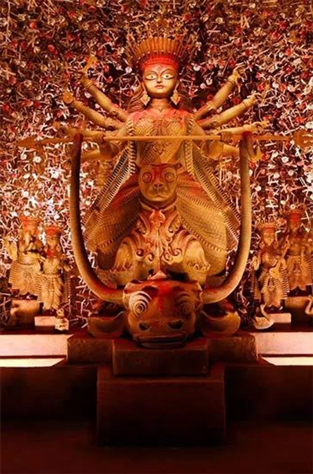 তিনশো কোটির পুজো বরিশা সার্বজনীনে