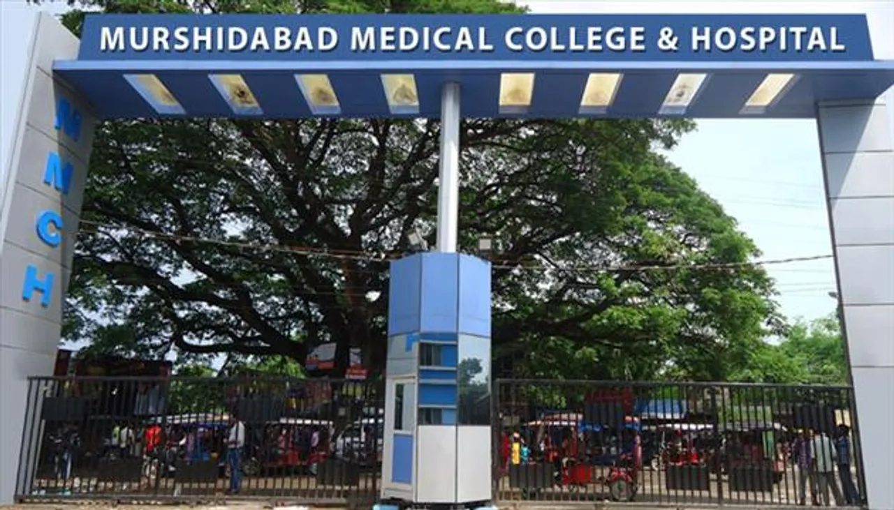 বোমা ফেটে জখম তিন শিশু