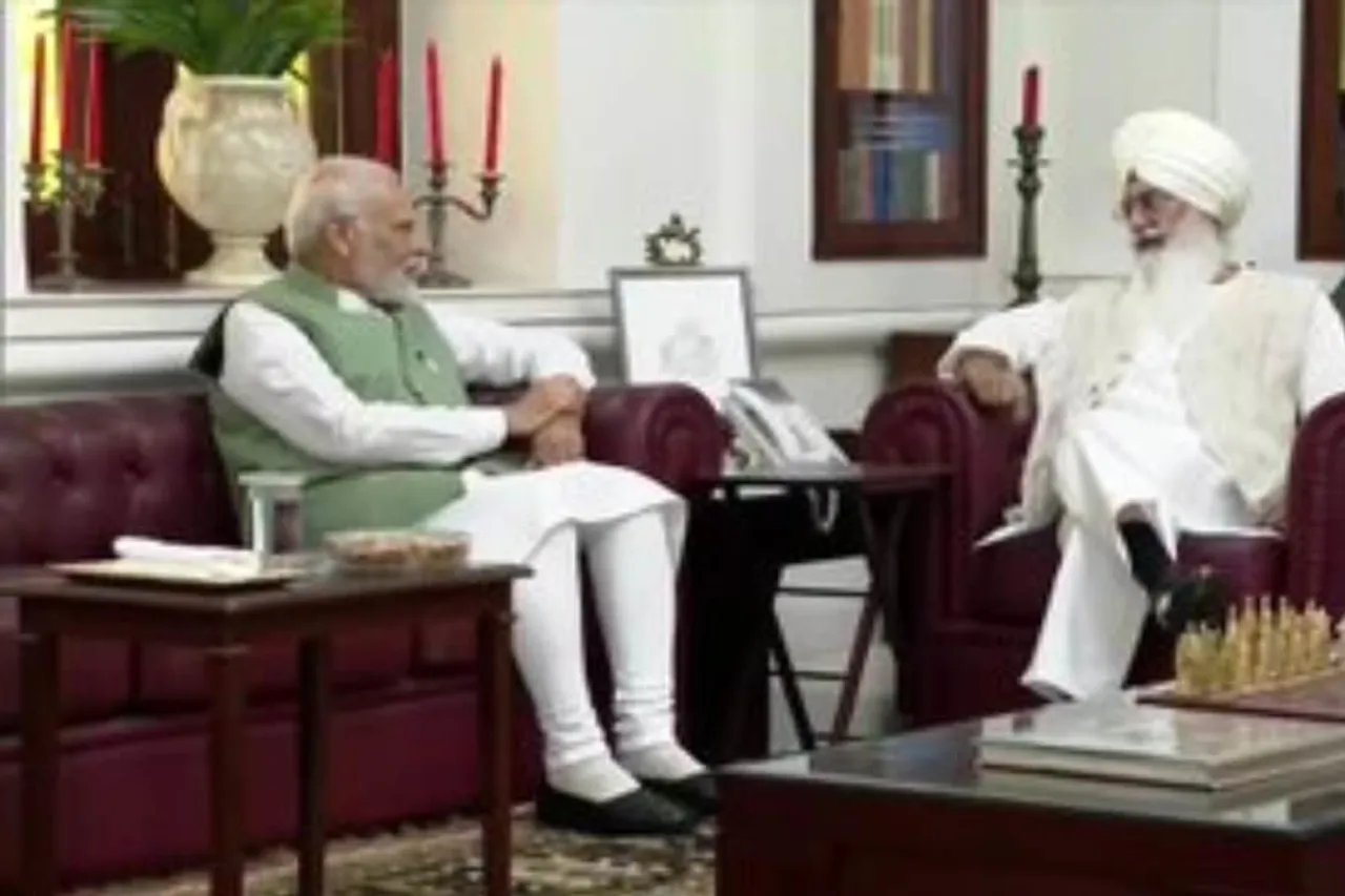 বাবা গুরিন্দর সিং ধিলোনের সঙ্গে সাক্ষাৎ করলেন প্রধানমন্ত্রী নরেন্দ্র মোদী- দেখুন ভিডিও