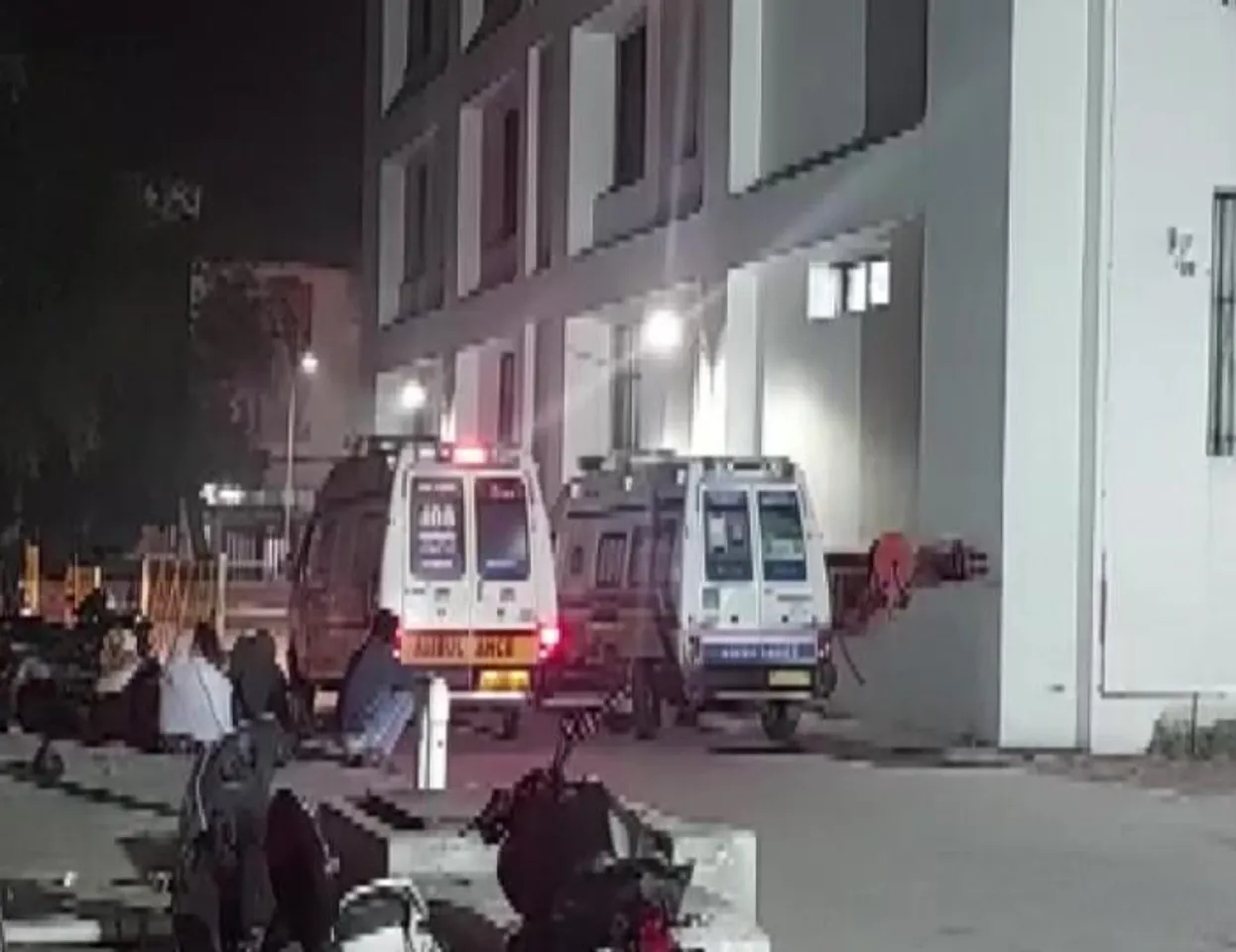 গুজরাটে মর্মান্তিক দুর্ঘটনা