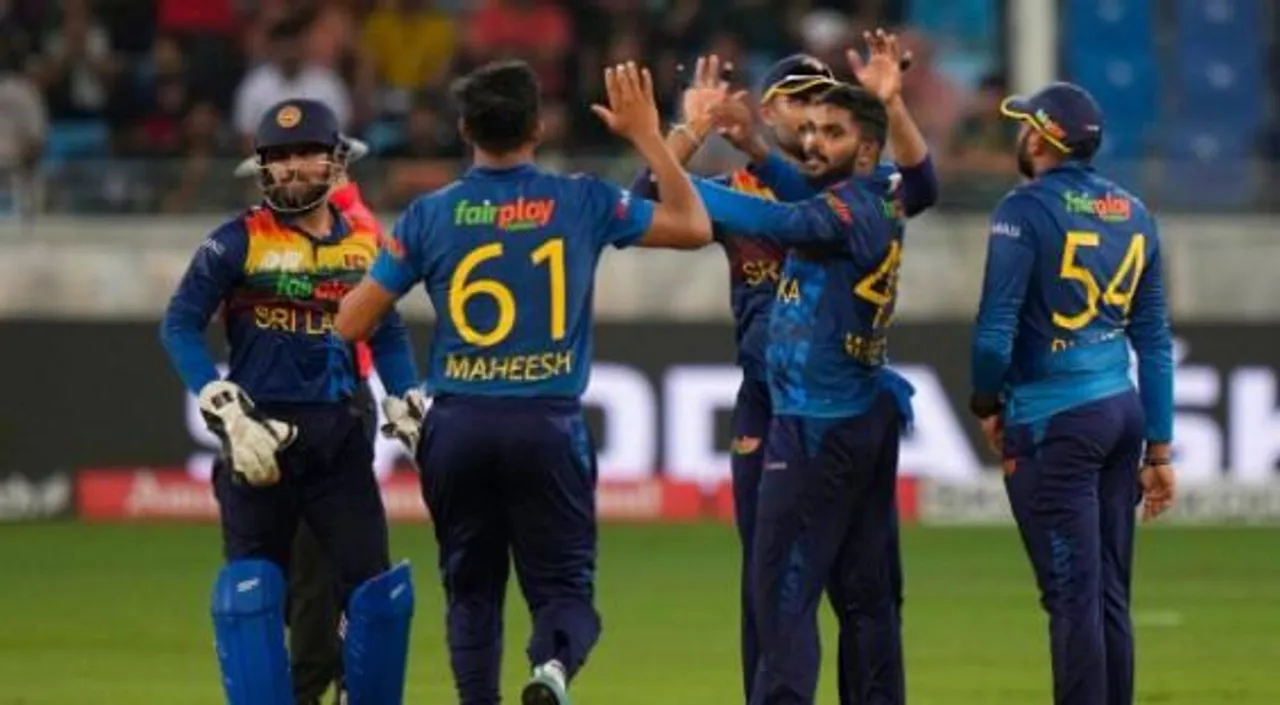 ইফতিকারকে সাজঘরের পথ দেখালেন মদুশান