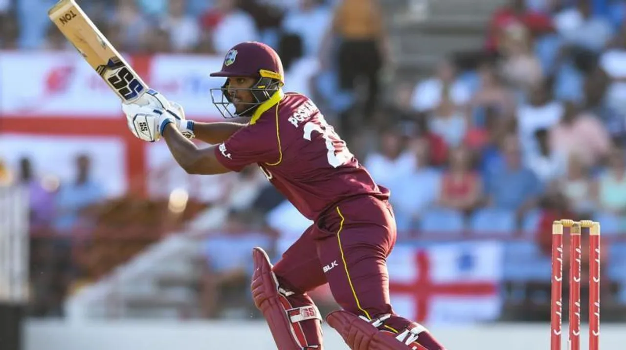 ক্রিজে দখল করেছে পুরাণ