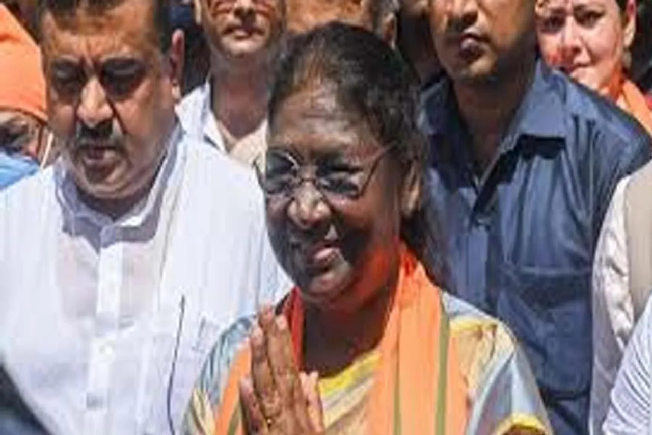 পশ্চিমবঙ্গে ১ টি নয় ৪ টি ক্রস ভোট এসেছে দ্রৌপদি মুর্মুর পক্ষে, দাবি শুভেন্দুর