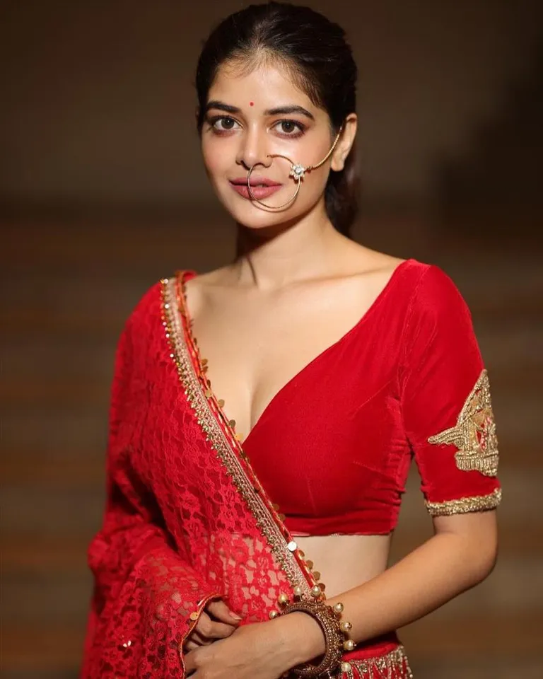 এই বছর চম্পাহাটিতে পাড়ার পুজো নিয়ে ব্যস্ত থাকবেন মধুমিতা