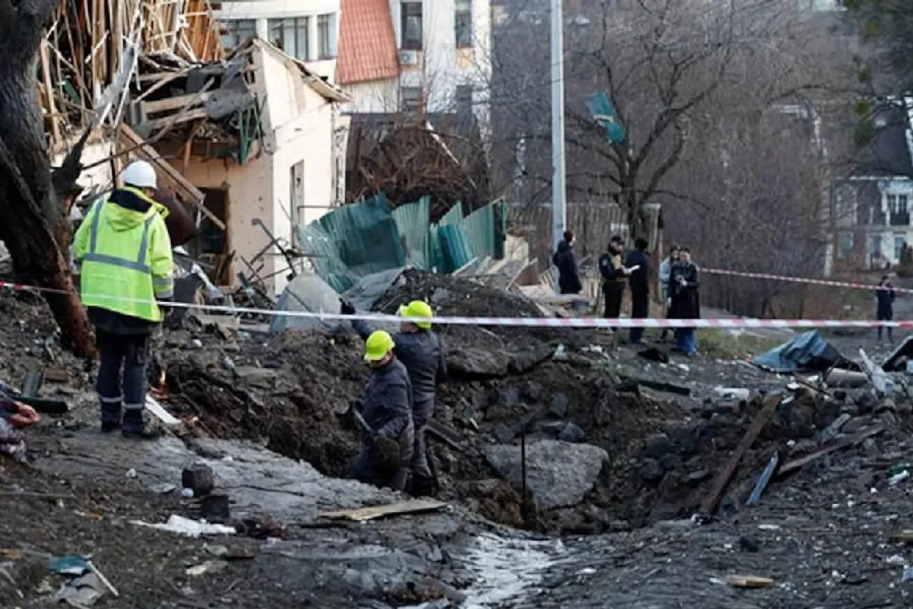 বর্ষবরণের দিন কিয়েভে হামলা রাশিয়ার, তবে হামলার মাঝেই গানের মাধ্যমে উদযাপন- দেখুন ভিডিও