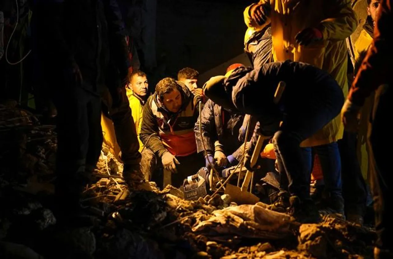 তুরস্ক ও সিরিয়ায় উদ্ধার ও মেডিকেল টিম পাঠাবে ফিলিস্তিনি কর্তৃপক্ষ