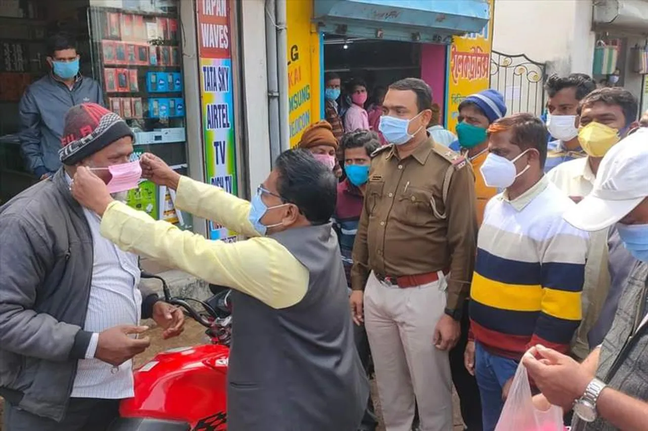 সচেতনতা প্রচারে বিধায়ক ও বিডিও