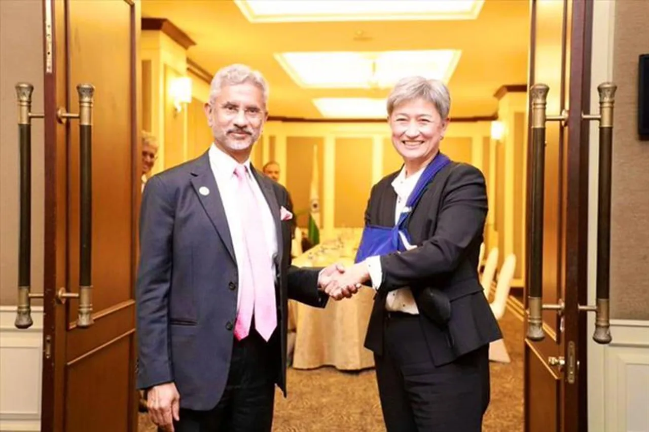 অস্ট্রেলিয়ার বিদেশমন্ত্রীর দেখা করলেন ভারতের বিদেশমন্ত্রী