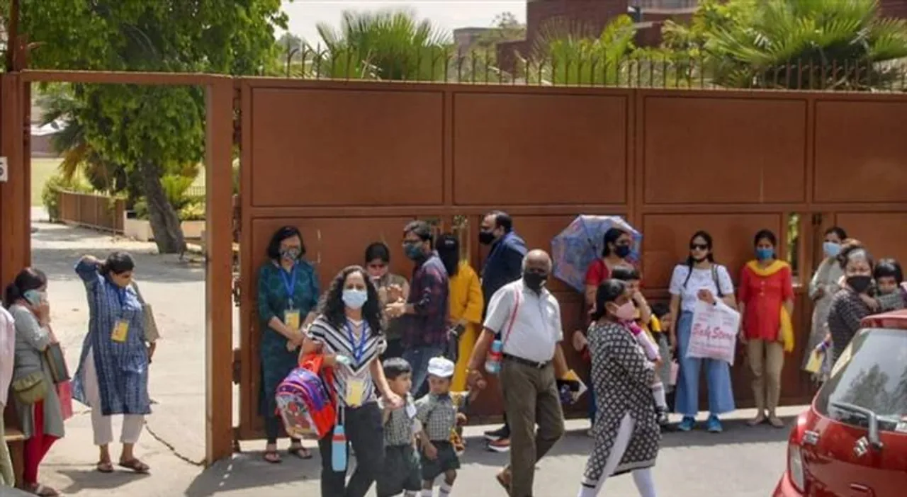 সংক্রমণ রুখতে রাজধানীতে চালু হতে পারে জরিমানা