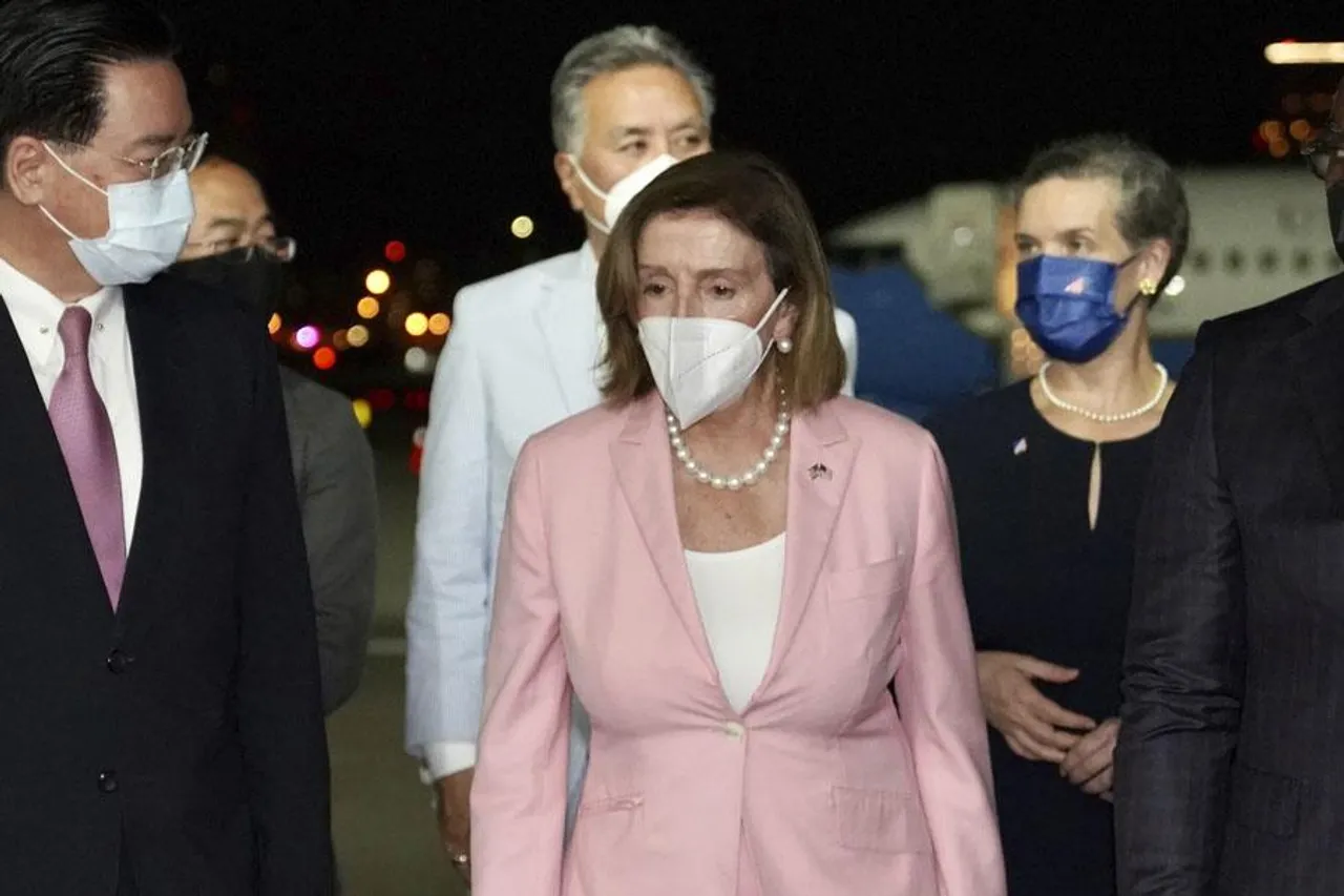 তাইওয়ান থেকে ফিরছেন পেলোসি
