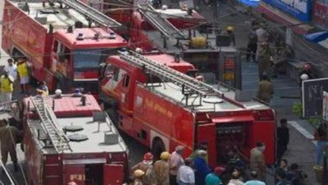 মর্মান্তিক, হুড়মুড়িয়ে ভেঙে পড়ল বাড়ি, চাপা পড়ে মৃত্যু ৮ শ্রমিকের