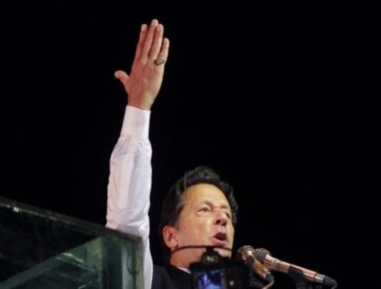 আগাম নির্বাচন না দিলে ইসলামাবাদ অভিমুখে লংমার্চ: হুমকি ইমরানের