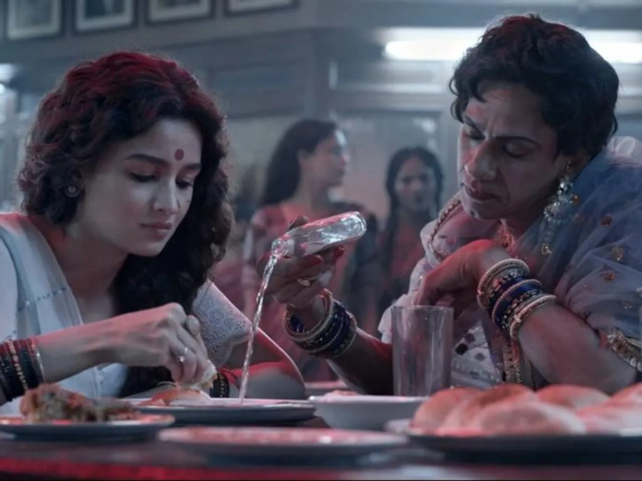 'গাঙ্গুবাই কাথিয়াওয়াড়ি' -তে বিজয় রাজ এর অভিনয় সাড়া ফেলেছে