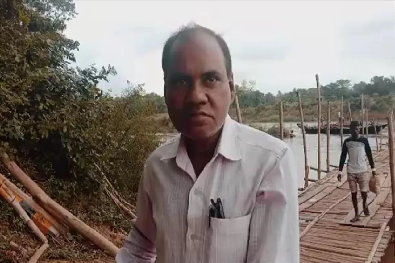 কাঁসাই নদী পারাপারের ক্ষেত্রে ফের দুর্ভোগ, শুনুন নিত্যযাত্রীর বক্তব্য