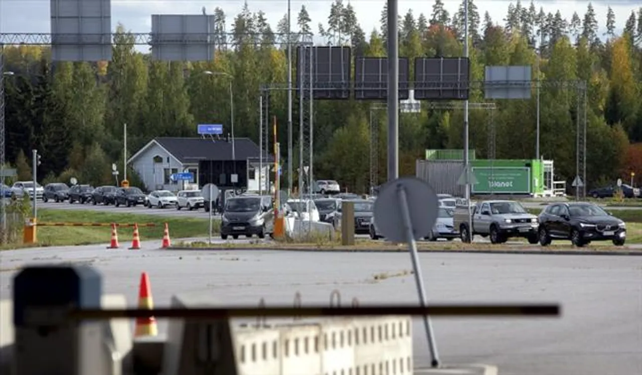 সীমান্ত পাড়ি দিয়ে ফিনল্যান্ডে রেকর্ড সংখ্যক রুশ নাগরিক