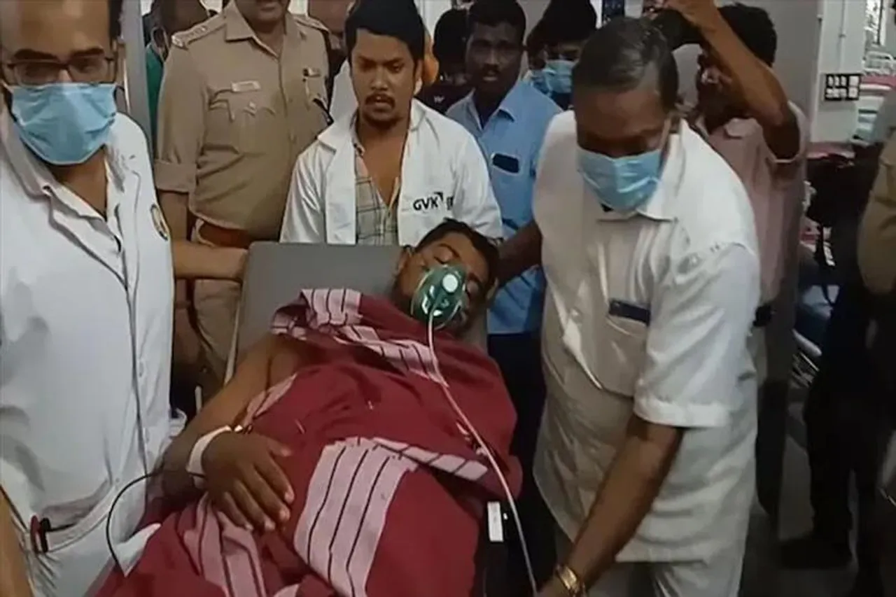 শ্রীলঙ্কার নৌসেনার গুলিতে গুরুতর আহত ভারতীয় মৎস্যজীবী