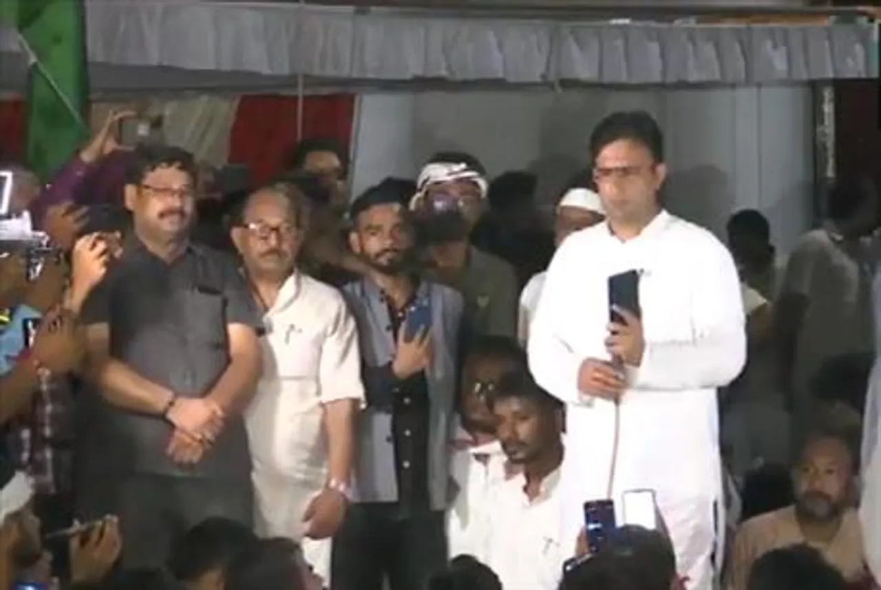 স্বরাষ্ট্রমন্ত্রীর পদত্যাগ না হওয়া পর্যন্ত সংগ্রাম চলবে, হুংকার আটক প্রিয়াঙ্কা গান্ধীর