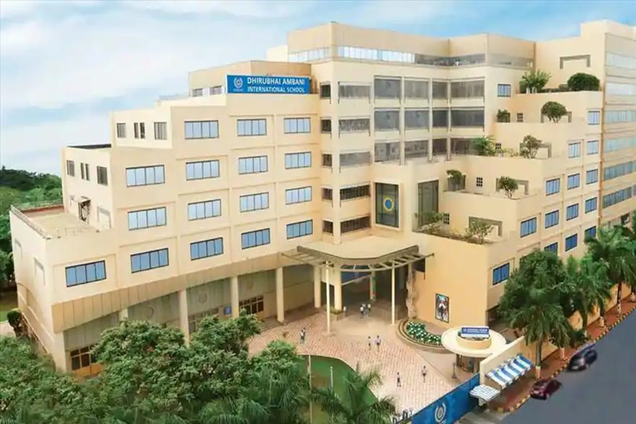 ধীরুভাই আম্বানি স্কুলকে টাইম বোমা দিয়ে উড়িয়ে দেওয়ার হুমকি