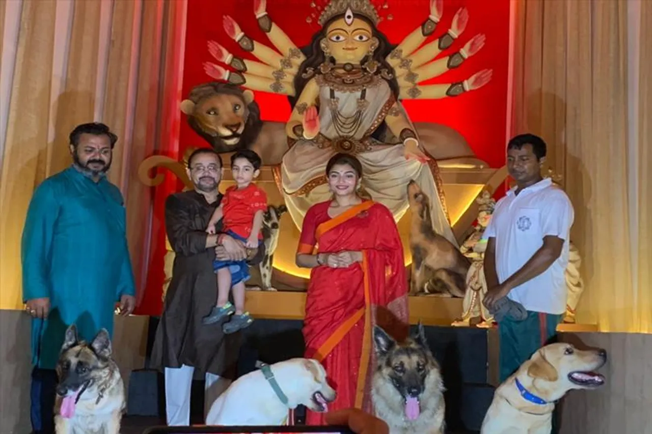 পোষ্য-বান্ধব পুজো উদ্বোধনের বিশেষ অতিথি  চারপায়ীরা