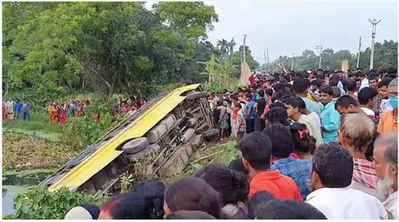 মালদায় এক শিশুকে বাঁচাতে গিয়ে যাত্রীবোঝাই বাসে বড় দুর্ঘটনা