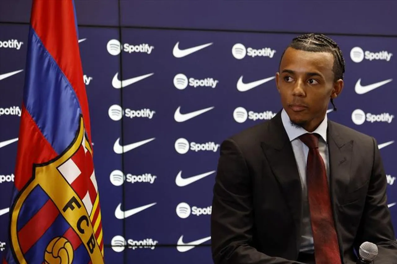 তারকা ডিফেন্ডারকে এখনই সই করাতে পারেনি বার্সেলোনা