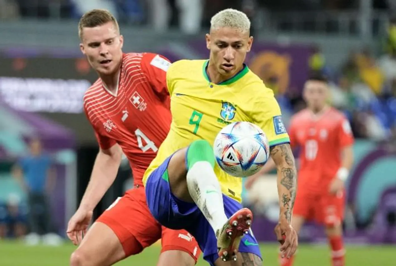 শুরু হল দ্বিতীয়ার্ধ, কী হবে শেষ ৪৫ মিনিট?