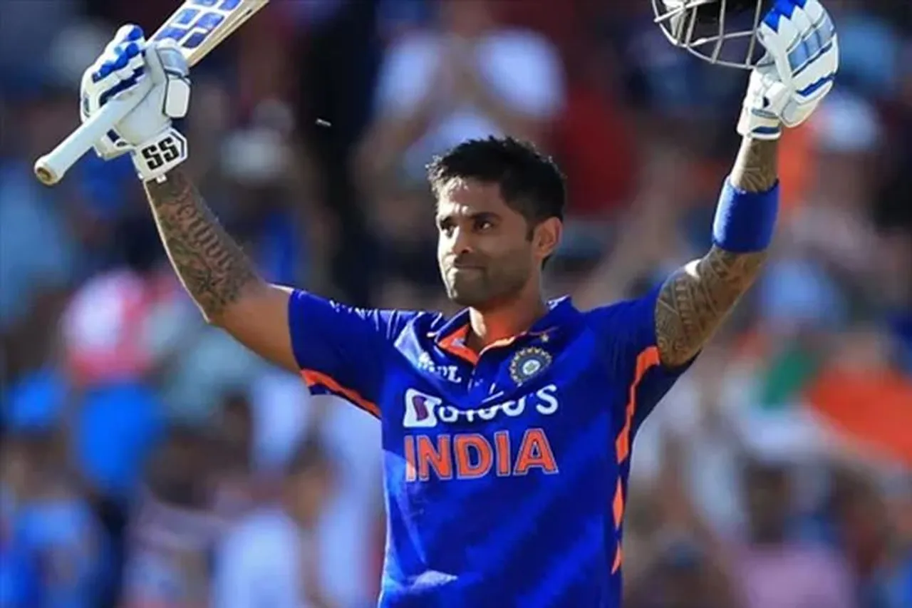 জুনিয়র এনটিআরের সঙ্গে ছবি পোস্ট সস্ত্রীক সূর্যকুমারের