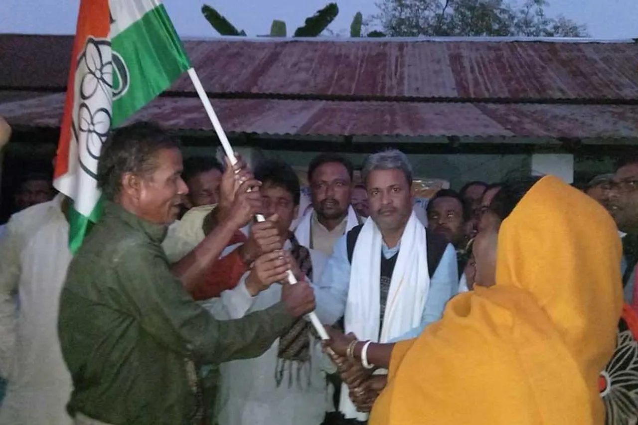 বিজেপির ৭ জন নেতা ও ১৫ টি পরিবার যোগদান করল তৃণমূল কংগ্রেসে