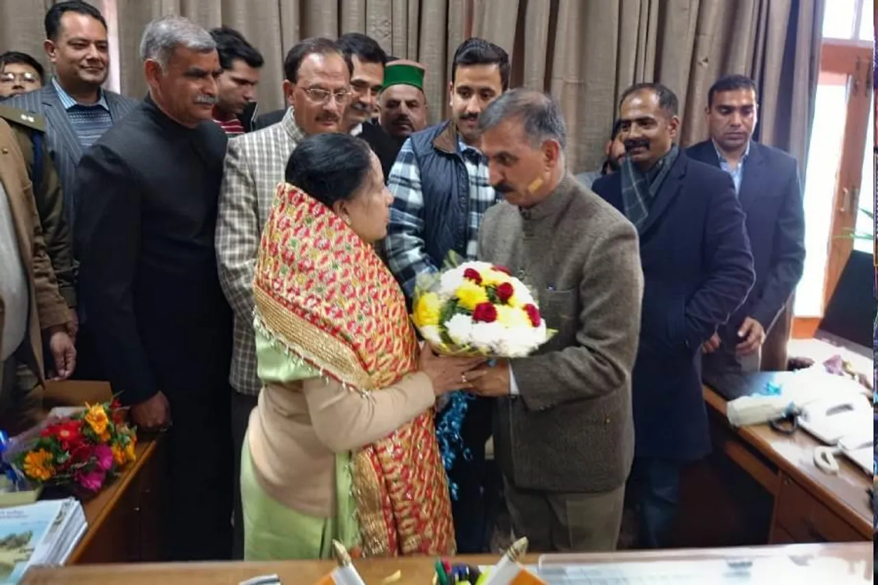 হিমাচল প্রদেশের মুখ্যমন্ত্রীর সঙ্গে সাক্ষাৎ করলেন কংগ্রেস প্রধান