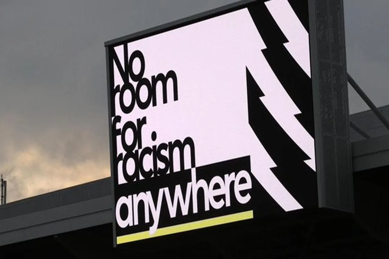 বর্ণ বিদ্বেষের বিরুদ্ধে এককাট্টা প্রিমিয়ার লিগ