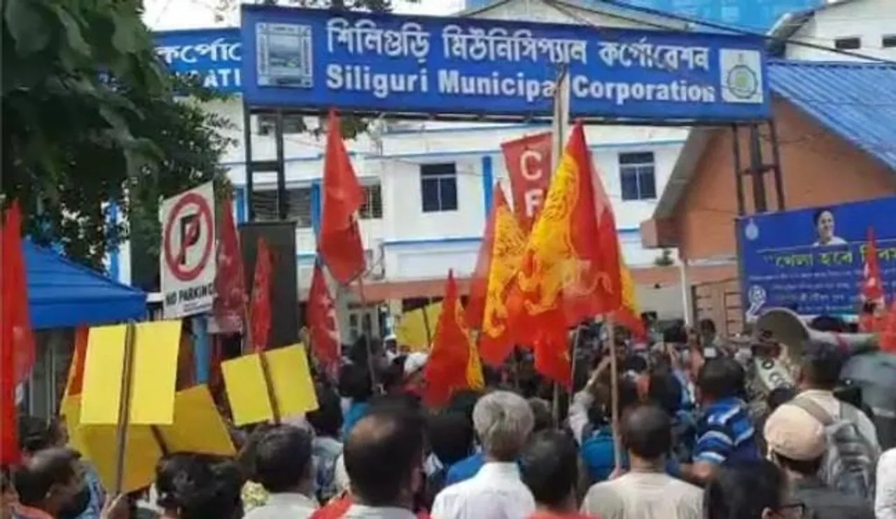 শিলিগুড়ি পৌরনিগমে বিক্ষোভ বামেদের