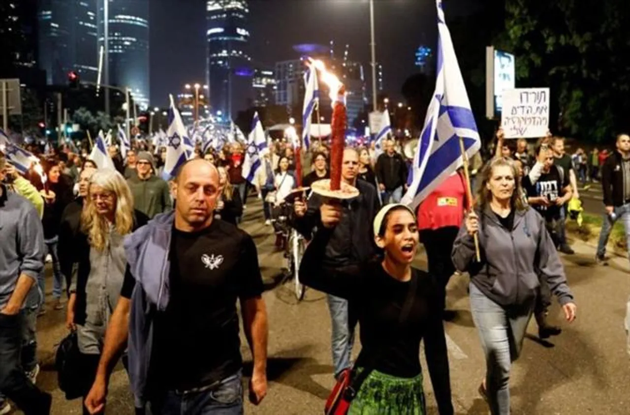 ইসরায়েলের অ্যাটর্নি জেনারেল নেতানিয়াহুকে বিচারবিভাগীয় পরিবর্তনের চাপ থেকে বিরত থাকতে সতর্ক করেছেন