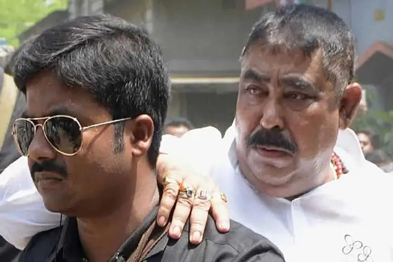 অনুব্রত মণ্ডলের দেহরক্ষীর ১৪ দিনের জেল হেফাজত