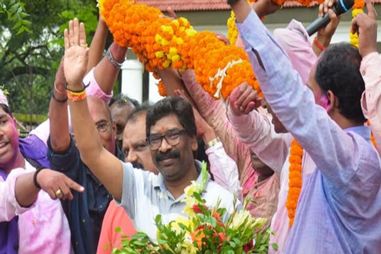 নিজেদের ফাঁদেই আটকে পড়বে বিরোধীরাঃ মুখ্যমন্ত্রী